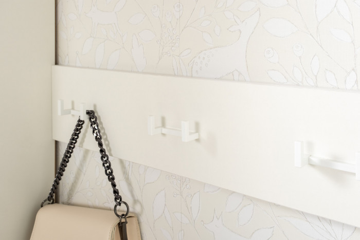 Октава Прихожая 06, цвет белый шагрень/дуб крафт золотой/фасады МДФ белый шагрень, ШхГхВ 194,7х35,4х180 см.